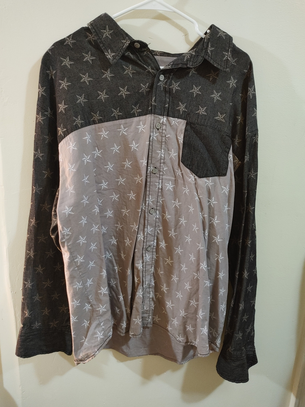 Men's Two-Tone Star Print Button-Down Shirt - Black & Taupe